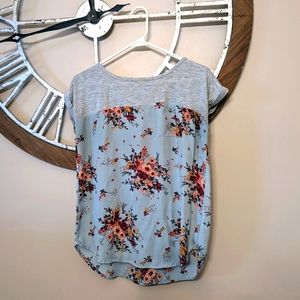 🌼Rewind short sleeve floral pocket high low tee